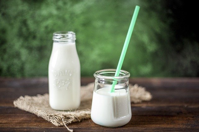 Účinky mléčných výrobků na pleť – škodlivé či ne?